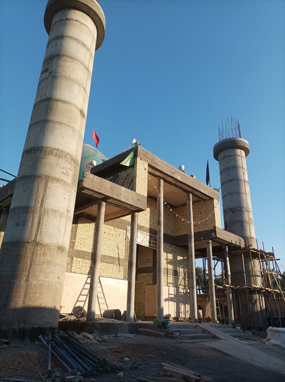 أعمالٌ وإنجازاتٌ معماريةٌ مُبهرة يشهدها مزار الصحابيّ الجليل رُشيد الهجريّ (رضوان الله تعالى عليه)