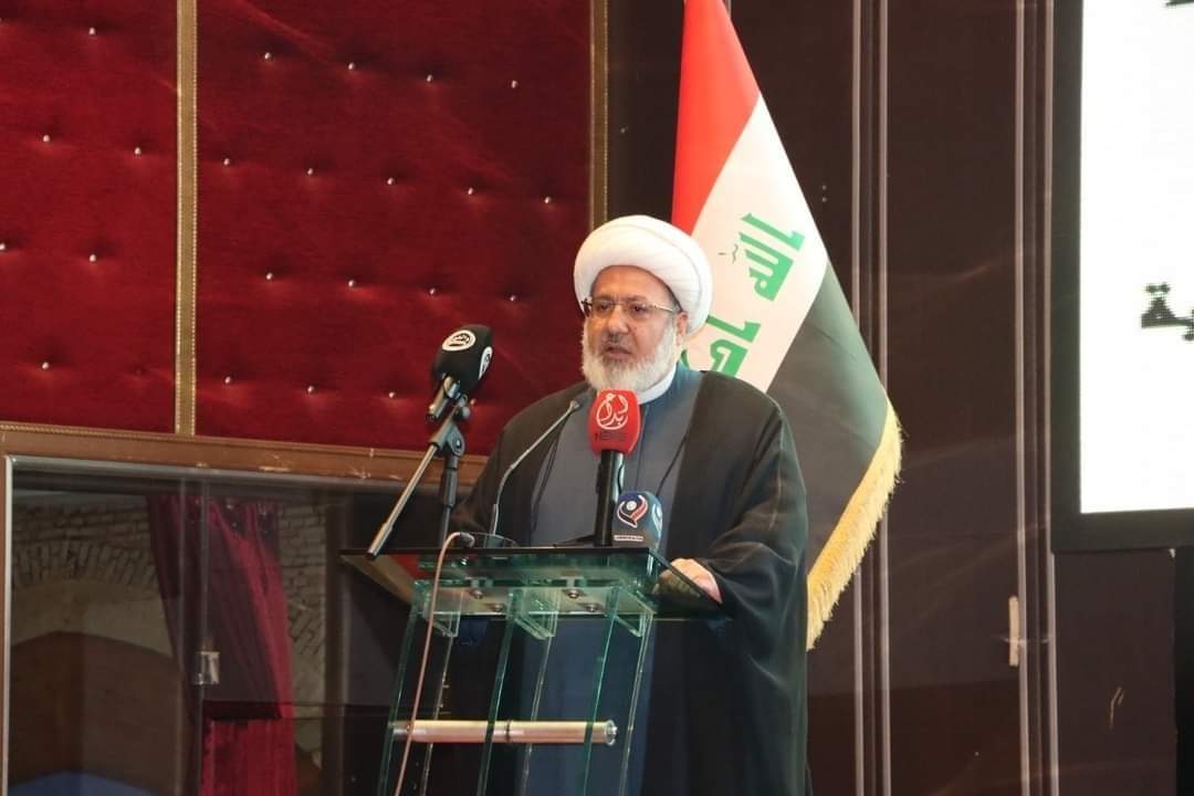 وفدٌ من مزارِ سلمان المُحمّدي (رضوان الله تعالى عليه) يَحضر مؤتمراً موسعاً حول السلم المُجتمعي