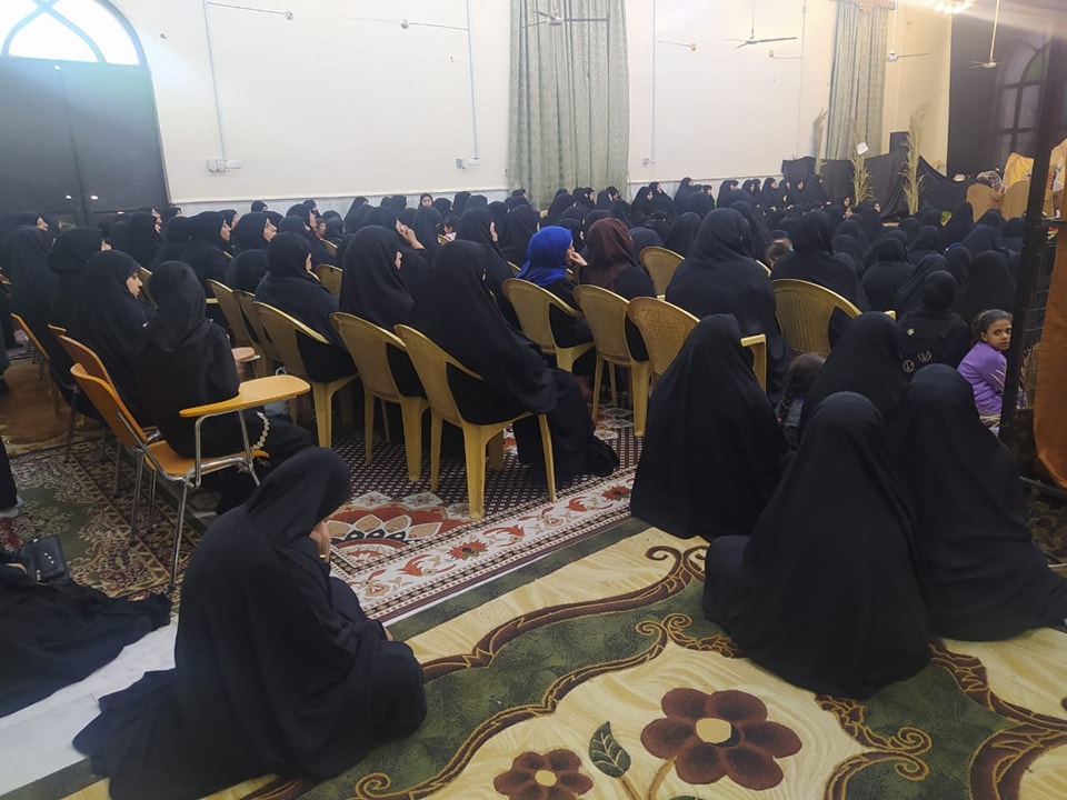 مجلس عزاء نسوي ومشهد تمثيلي لإستذكار استشهاد السيدة الزهراء (عليها السَّلام) بمُشاركةِ موكب السماوة النسوي في رحابِ مزار العلماء الأربعة (طاب ثراهم)