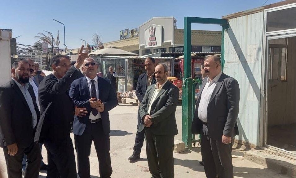 السيد وكيل رئيس ديوان الوقف الشيعيّ ومدير الوقف في الديوانية يتفقد مزار السيد ابو الفضل زيد النار (رضوان الله تعالىٰ عليه)