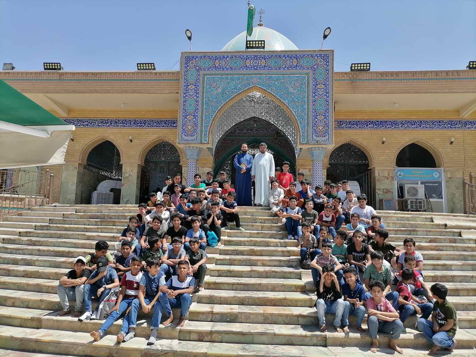 استقبال طلبة الدورات الصيفية في مزار كُميل بن زياد (رضوان الله تعالى عليه)