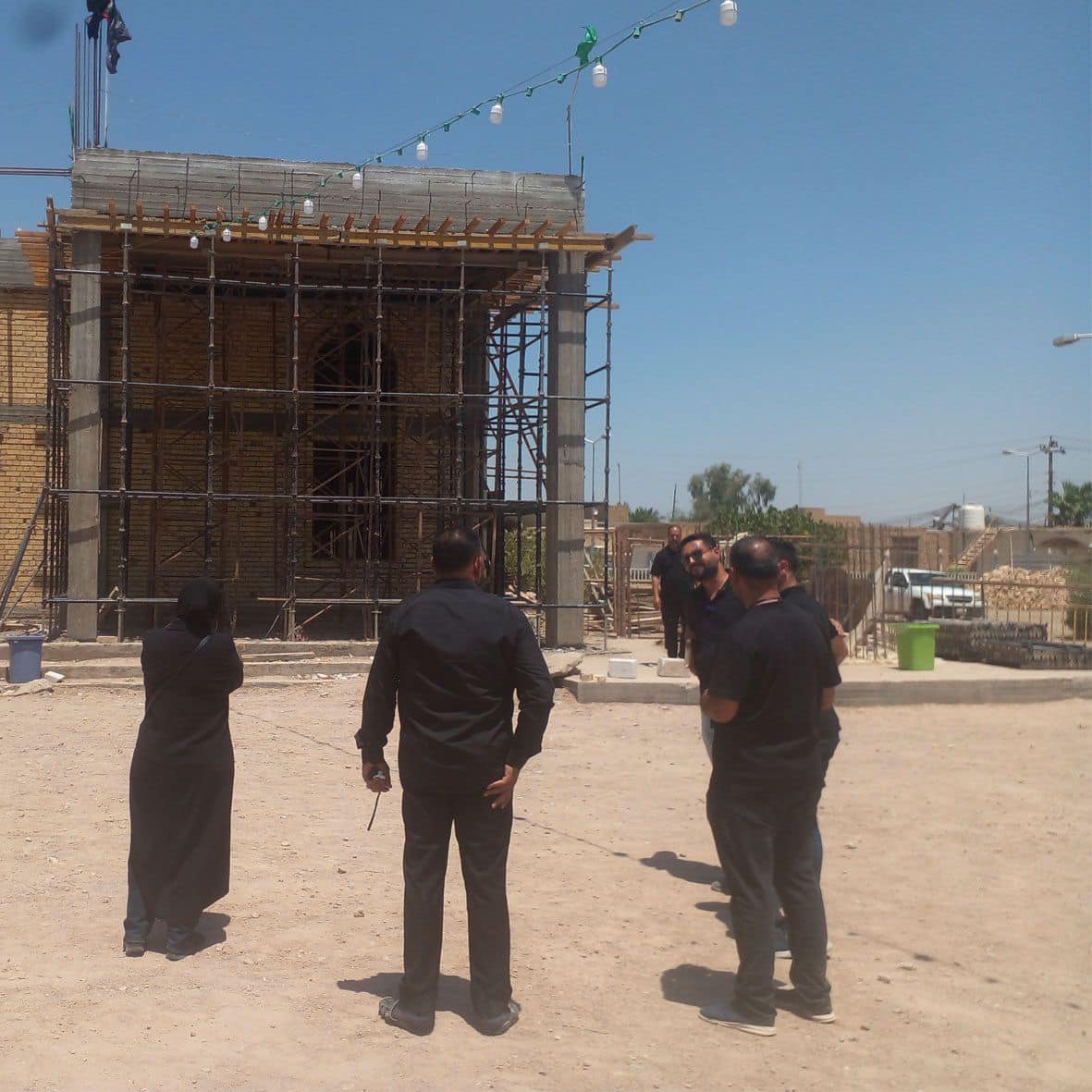 وفد هندسي من الأمانةِ العامّةِ للمزاراتِ الشيعيةِ الشريفةِ يتفقدُ مزارَ عبد الله بن الإمام موسى الكاظم (عليه السَّلام)