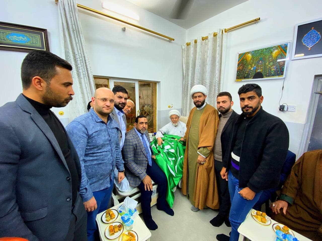 وفدُ الأمانةِ الخاصّة لمزارِ العلوية شريفة بنت الإمام الحسن (عليه السَّلام) يزور المتولي الشرعي للعتبة الحُسينية المُقدّسة