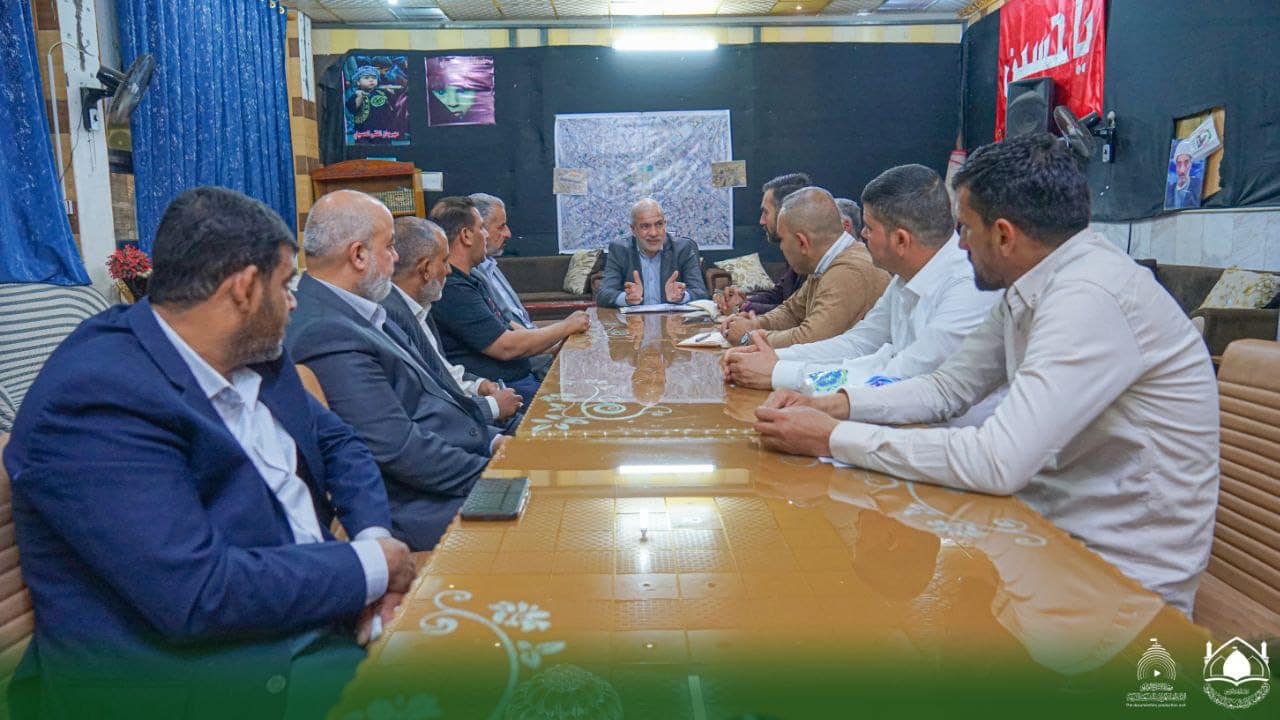 نائب الأمين العام للمزاراتِ يعقد اجتماعاً موسعاً في مزار القاسم بن الإمام الكاظم (عليه السلام )