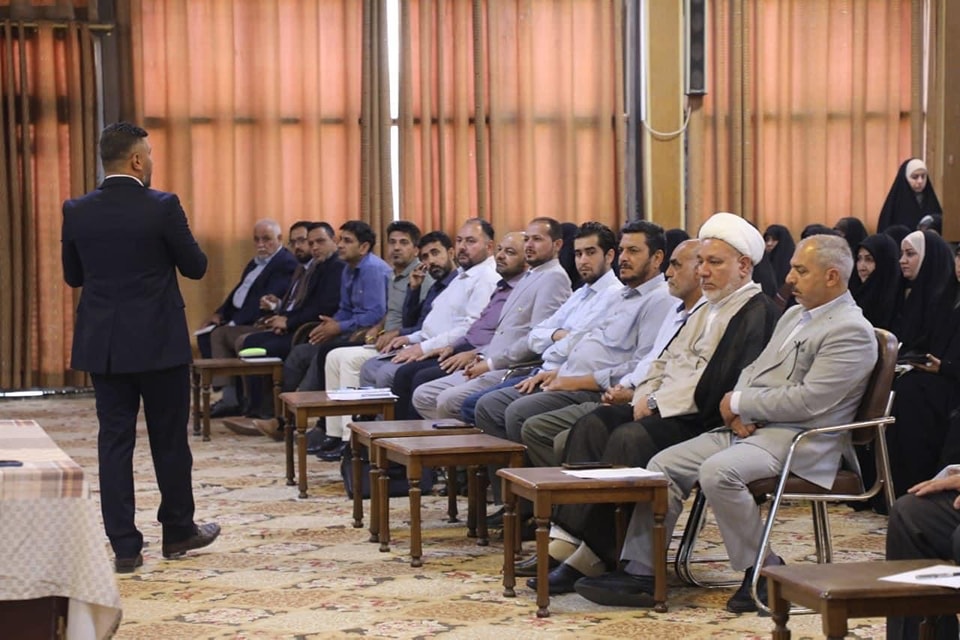 الأمانةُ العامّة للمزاراتِ الشيعيةِ تُنظم دورة عن قانون إنضباط موظفي الدولة والقطاع العام الوجبة الثانية لمزاراتِ النجف الأشرف