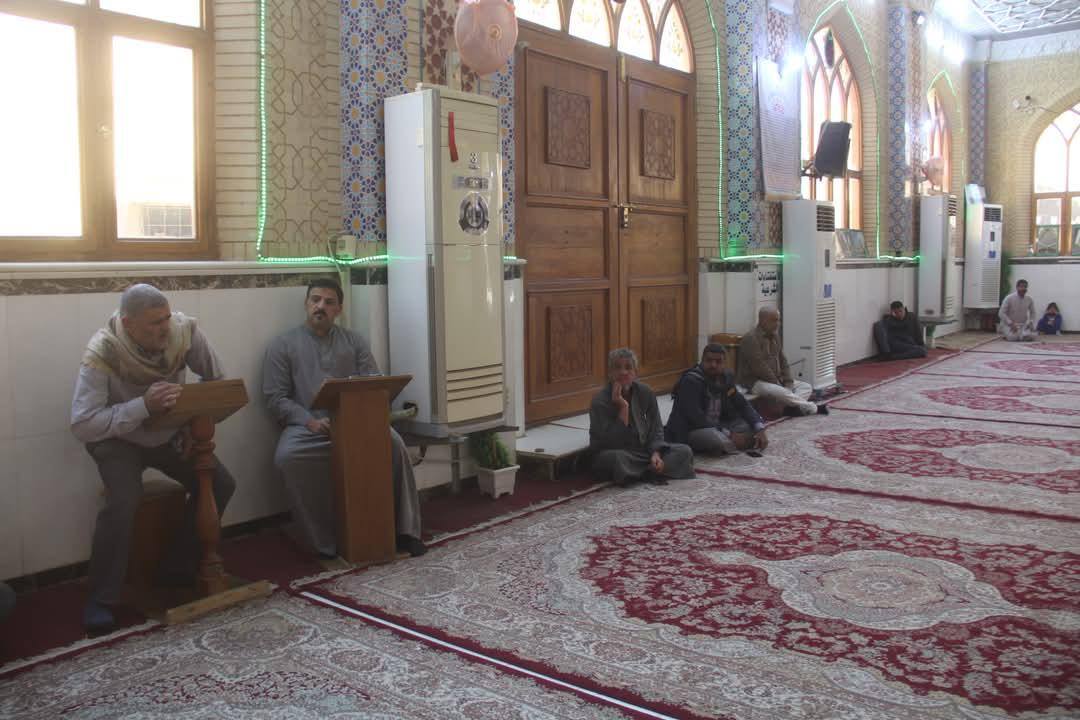 وسط أجواءٍ إيمانيةٍ سادها الحُزنُ والأسى أقامت الأمانةُ الخاصّةُ لمزار نبي الله ذي الكفل(عليه السلامُ) ومسجد النخيلة التأريخي مقام الإمام علي(عليه السلامُ) في بابل مجلسَ عزاءٍ بمناسبة ذكرى استشهاد الإمام علي الهادي(عليه السلامُ) وبحضورِ جمعٍ مِن المؤمنينَ.