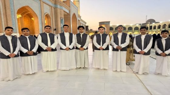 فرقة إنشاد ديني تزور مسجد السهلة لإحياء ليلة روحانية.