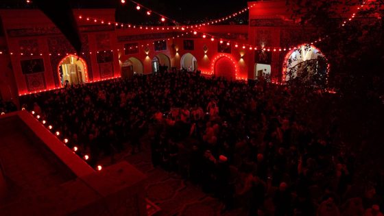 توافدُ المواكب المعزية الى الصحن المُطهر لمزار عمران بن الإمام علي (عليه السلامُ)