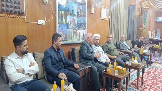 وَفد العَتبة الكاظميّة المُقدسة بمعية عددٍ من الشُعراء العراقيين والعَرب يَتشرفون بزيارة مزار السّيد مُحمد بن الإمام علي الهاديّ(عليه السَّلام)