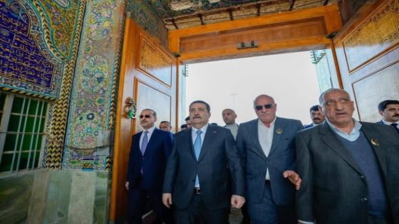 تشرّف رئيس مجلس الوزراء السيّد محمد شياع السوداني بزيارة المزار الطاهر للسيّد محمد بن الإمام علي الهادي (عليه السّلام) في محافظة صلاح الدين، مشيدًا بالجهود الكبيرة التي تبذلها الأمانة العامة للمزارات الشّيعية الشّريفة في خدمة المراقد المقدّسة وزائريها.