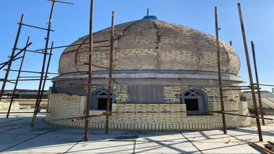 استمرار أعمال التغليف الخارجي لقبة مزار علي بن يقطين (رضوان الله تعالى عليه)